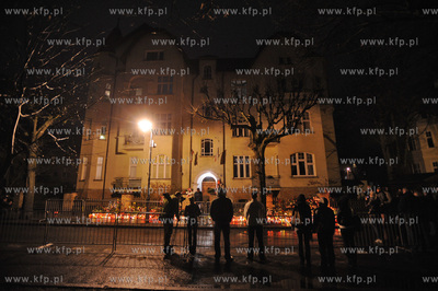 Zaloba po katastrofie samolotu prezydenckiego pod Smolenskiem....