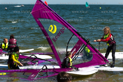 Plaza w Sopocie, przy Sopockim Klubie Zeglarskim. Briefing...