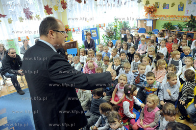 Gdansk, Przedszkole nr. 18 przy ul. Lawniczej. Premiera...