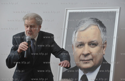 Nadanie im. Lecha Kaczynskiego sali konferencyjnej...