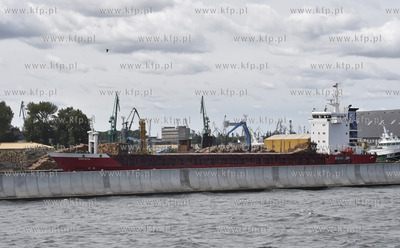 Gdynia. Parada morska i lotnicza z okazji Świta Marynarki...