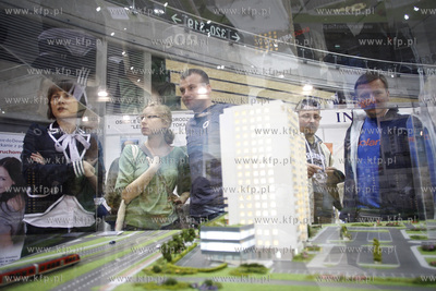 Ergo arena. XV Trojmiejskie Targi Mieszkaniowe. Nz...