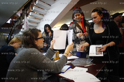 Gdansk. Budynek Not. Precasting do programu telewizji...