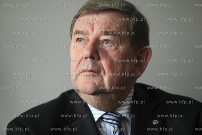 Urzad Miejski w Gdansku. Podpisanie umowy na budowe...