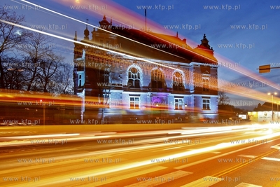 Ogolnoswiatowa akcja Na niebiesko dla autyzmu.  Nz...