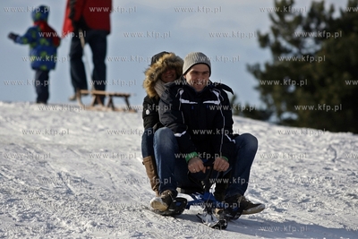 Sanki w parku Reagana w Gdansku. 01.02.2015 fot. Krzysztof...