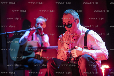Festiwal Świat Mało Znany. Koncert zespołu Caritas...