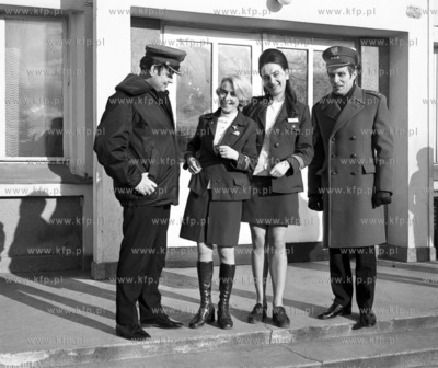 Pracownicy PLL LOT na lotnisku w Gdansku - Wrzeszczu....