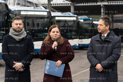 Gdynia. Przekazanie 6. nowyh trolejbusów zakupionych...