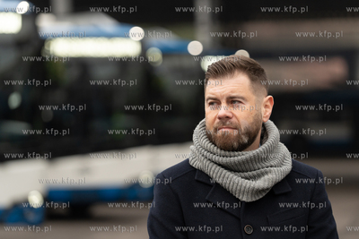 Gdynia. Przekazanie 6. nowyh trolejbusów zakupionych...