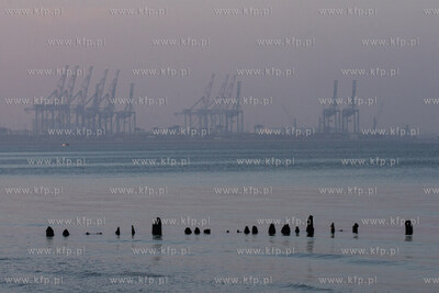 Gdańsk, Górki Zachodnie. Zimowy krajobraz nad morzem....