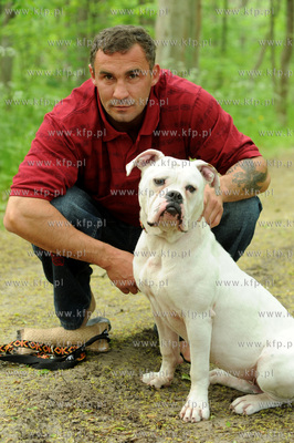 Przemyslaw Saleta ze swoim psem Milky Way, 8-miesieczna...