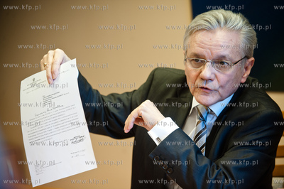 Gdansk. Protest pracownikow Portowej Strazy Pozarnej...