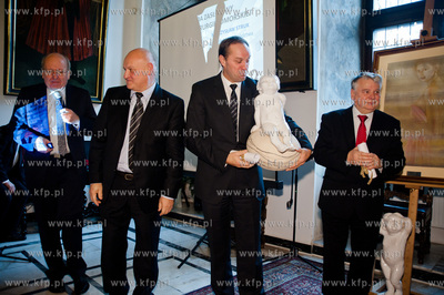 Gdansk. Ratusz Glownego Miasta. Uroczystosc wreczenia...