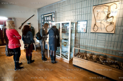 Uniwersytet Gdanski. Wydzial Prawa i Administracji....