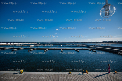 Sopot. Sloneczne niedzielne popoludnie na molo. 
03.03.2013
fot....