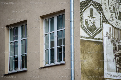 Gdansk. Odnowione fasady kamienic przy ulicy Szerokiej.
09.02.2015
fot....