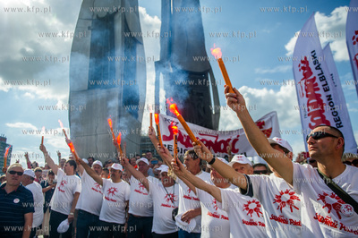 Gdansk. Plac Solidarnosci. Pokojowa manifestacja zwiazkowcow,...