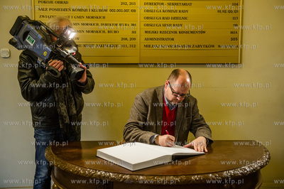 Gdansk. Nowy Ratusz. Pawel Adamowicz - prezydent Miasta...