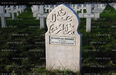 Wojskowy Cmentarz Francuski przy Powstancow Warszawskich...