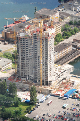 Gdynia z lotu ptaka. Nz. Budowa drapacza chmur  "Sea...