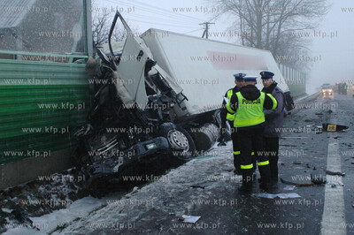 Okolo godziny 7.15 w Kazimierzowie na drodze krajowej...