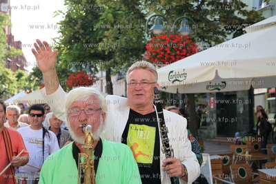 Otwarcie festiwalu Sopot Molo Jazz Festival . Parada...