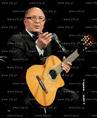 Teatr Muzyczny w Gdyni. Jubileuszowy recital Aloszy...