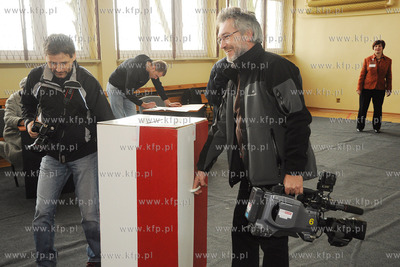 Gdynianie glosowali w Komisji Obwodowej nr 48 w Szkole...