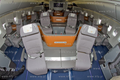 Lotnisko im. Lecha Walesy w Gdansku - Rebiechowo. Wnetrze...