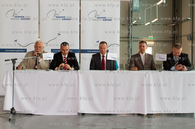 Gdansk. Rebiechowo.Konferencja prasowa przed przylotem...