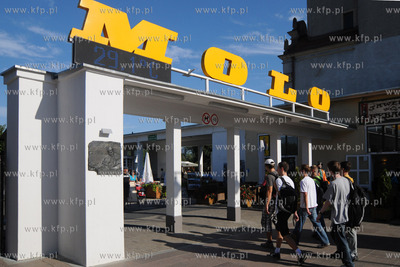 Goracy wrzesniowy dzien na molo w Sopocie. Wedlug sopockiego...