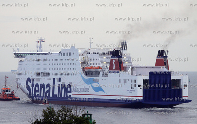 Wyjscie promu Stena Germanica z portu w Gdansku po...