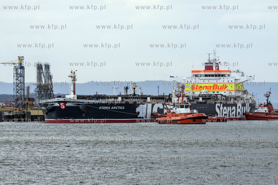Zbiornikowiec Stena Arctica, ktorzy przywiozl pierwszy...