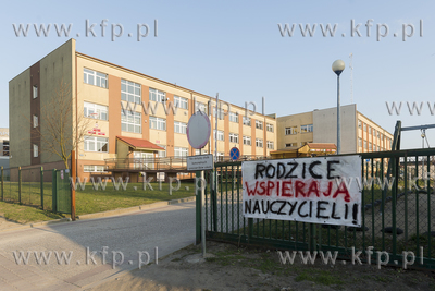 Strajk  nauczycieli w Zespole Szkół nr 1 w Pelplinie....