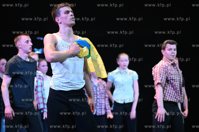 Wystep Kozakow z zespolu tanecznego "Sonechko" Zytomierskiej...