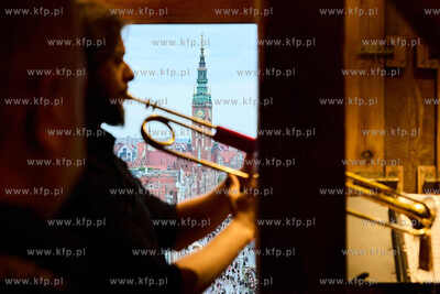 Koncert carillonu i trąbek w Złotej Bramie 26.07.2024...