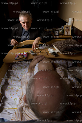 Ks. Piotr Krakowiak - krajowy duszpasterz hospicjow...