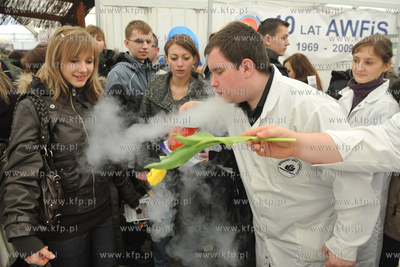 Targi Akademia na Uniwersytecie Gdanskim. Nz. stoisko...