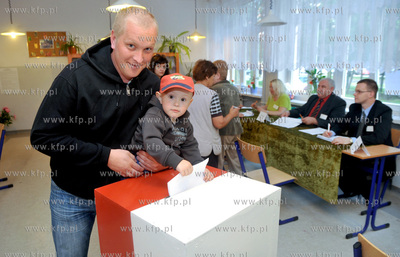 Wybory Prezydenta RP. Komisja nr 179 w Gimnazjum nr...