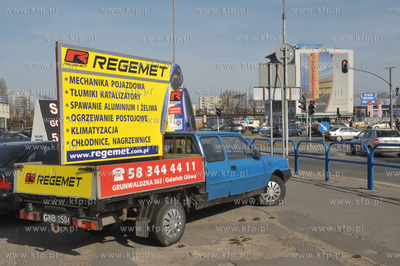 Gdansk Oliwa, parking przed hala Olivia na skrzyzowaniu...