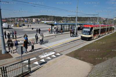 Inaguracyjny przejazd tramwajem na nowo otwartej lini...