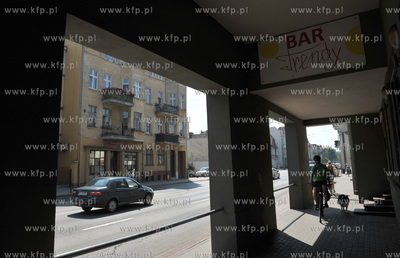 Sopot. Aleja Niepodległości. Filary niedaleko ul....