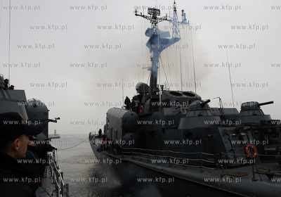 Gdansk. Okrety - ORP Metalowiec, ORP Rolnik i ORP Orkan...