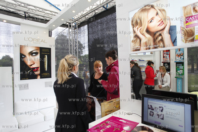 Namiot firmy Loreal na 36 Festiwalu Filmow Fabularnych...