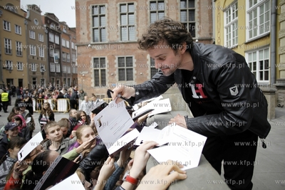 Gdansk. Ul. Dlugi Targ. Happening Pierwszy Zjazd Hamletów...
