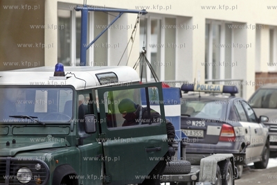 Podejrzany przedmiot zabezpieczyli antyterorysci na...