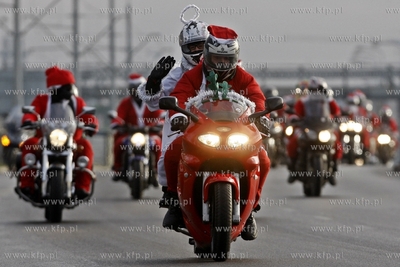 Gdansk. Ul.Marynarki Polskiej. XII edycja parady Mikolaje...