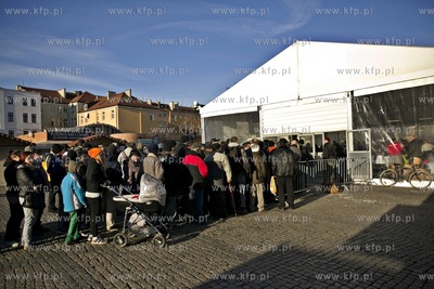 Gdansk. Targ Weglowy. XXIV Wigilia dla ubogich, samotnych...