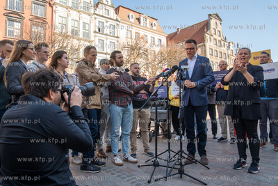 Konferencja prasowa Szymona Hołowni, Marszałka Sejmu...